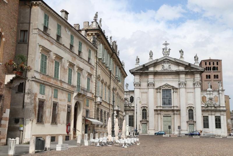 Due Guerrieri Mantova Hotel Buitenkant foto