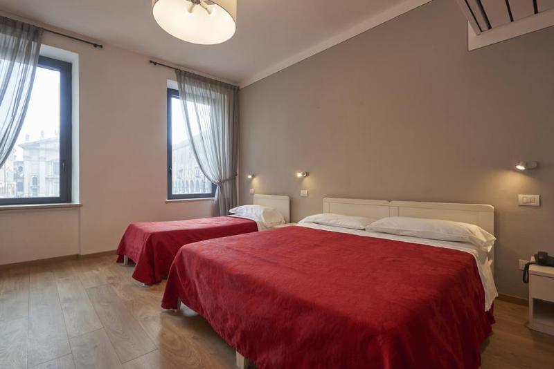 Due Guerrieri Mantova Hotel Buitenkant foto